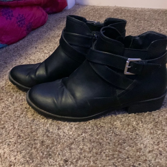 Time and tru boots - Picture 1 of 2